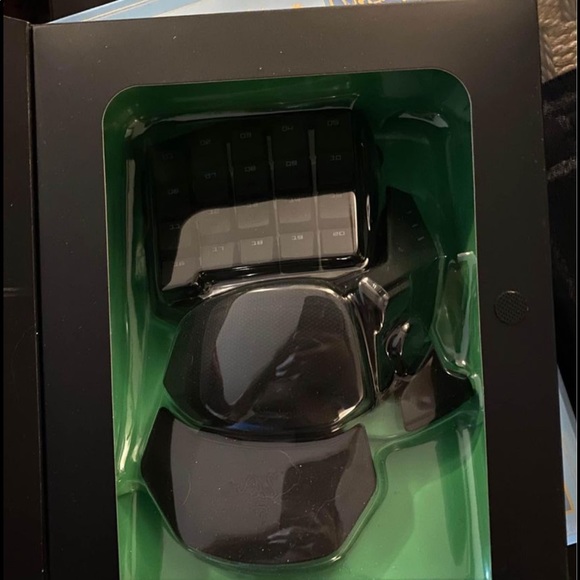 Razer Orbweaver Chroma Gaming Keypad - Picture 5 of 6